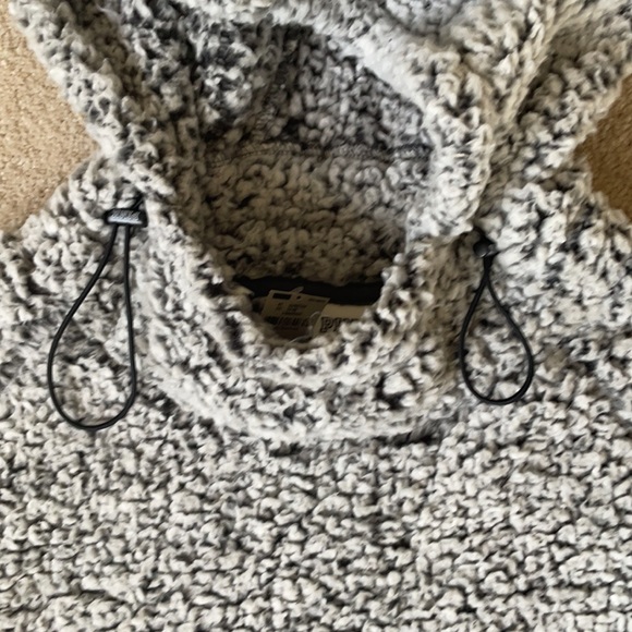 NWT Victoria’s Secret Pink grey sherpa fleece size small - Picture 3 of 11